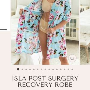 Gownies post surgery robe - NWT  xs/ small
